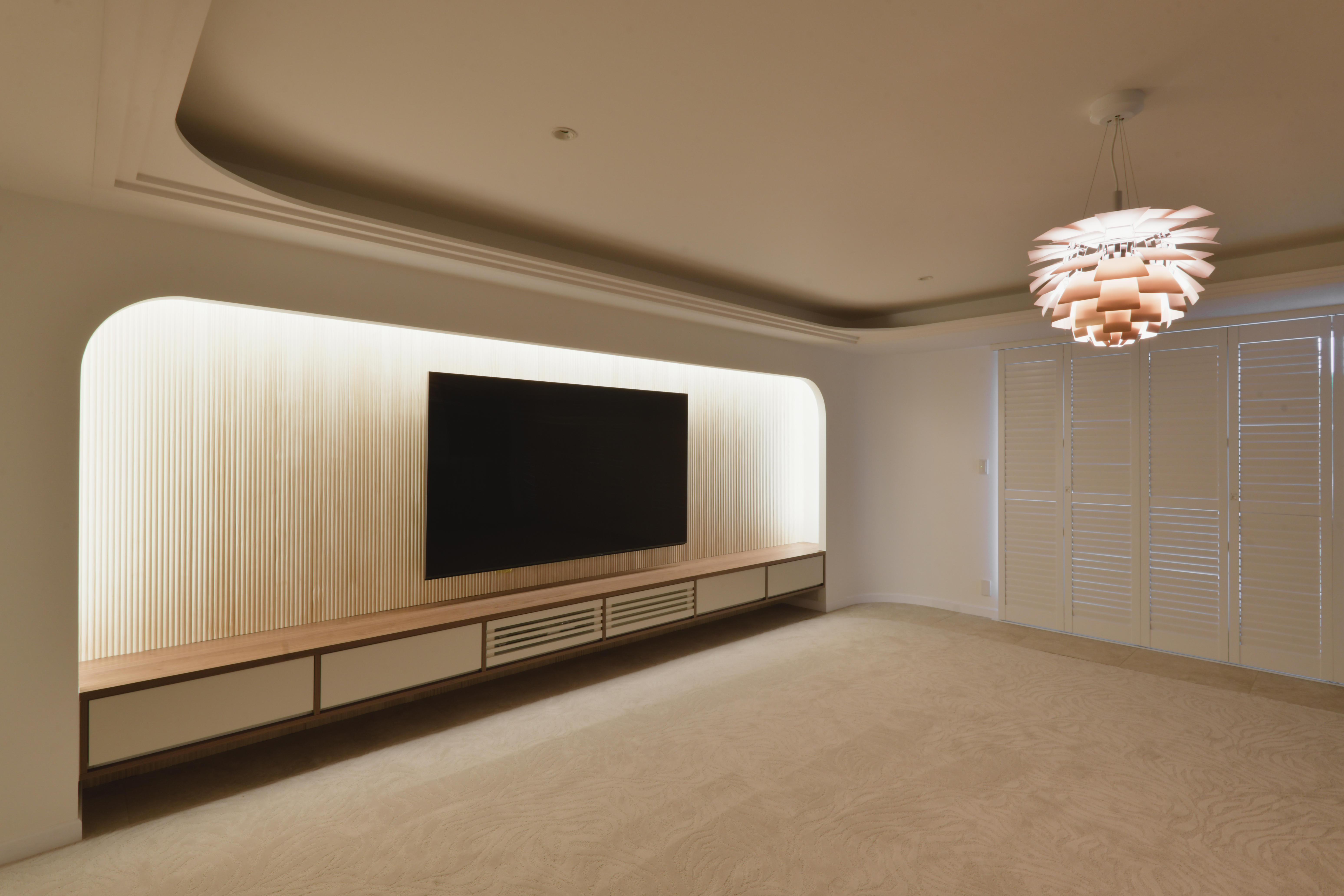 港区白金台のマンションリノベーション、造作家具、造作収納、造作TV台、フロートテレビボード