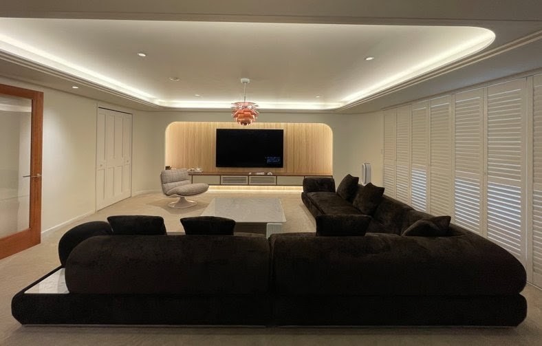港区白金台のマンションリノベーション、造作家具、造作収納、造作TV台、フロートテレビボード